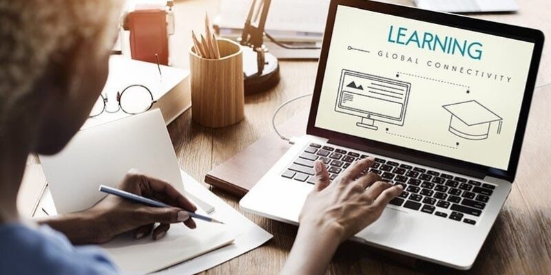 Học trực tuyến thông qua mạng online ngày càng phát triển