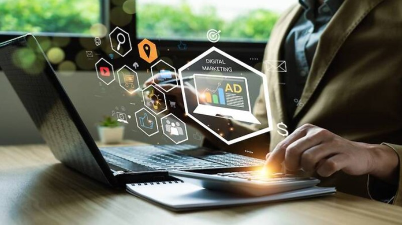 Sự khác nhau giữa Communications và Communication là gì?