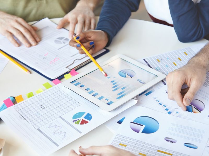 Tìm kiếm các giải pháp để thu hút khách hàng mục tiêu