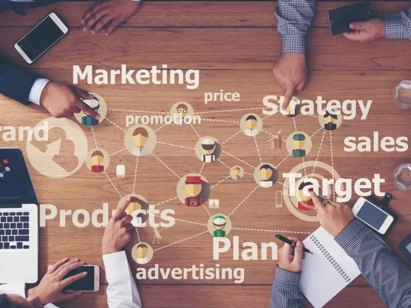 Phân biệt market research và marketing research