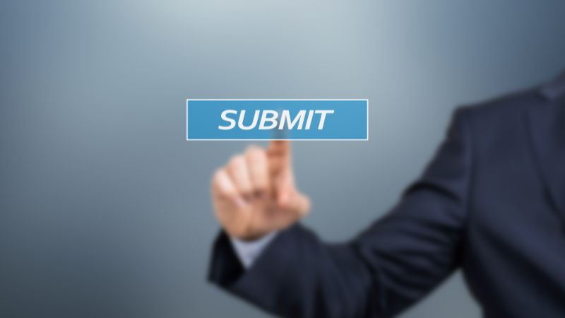 Submit là hành động gửi link URL lên Google