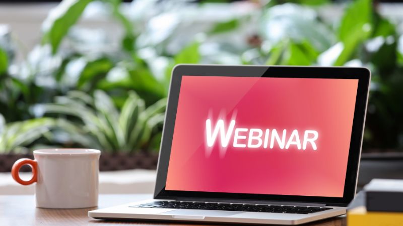 Webinar là các hình thức tổ chức trực tuyến qua internet